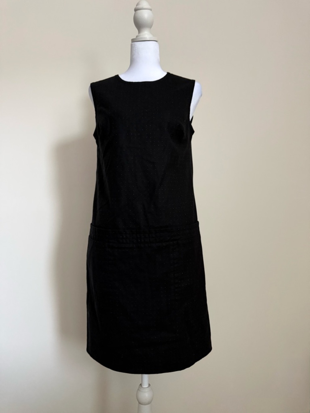 Pollini Black Sleeveless Dress 99 percent virgin wool size 8 EUC made in Italy